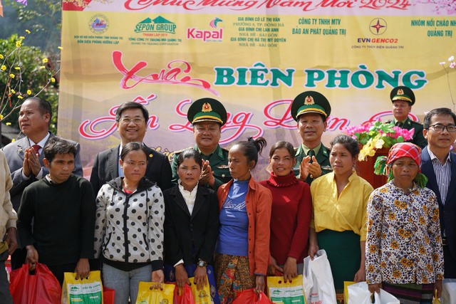 Nhiều hoạt động đón Tết được tổ chức cho người dân khu vực biên giới Việt - Lào - Ảnh 5.