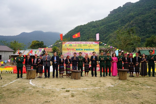 Nhiều hoạt động đón Tết được tổ chức cho người dân khu vực biên giới Việt - Lào - Ảnh 1.