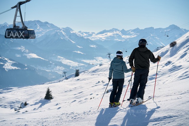Cách các khu nghỉ dưỡng trượt tuyết duy trì ứng phó với biến đổi khí hậu - Ảnh 1.