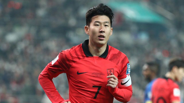 10 cầu thủ đắt giá nhất Asian Cup 2023: Son Heung-min đứng ở vị trí bất ngờ, dẫn đầu là sao trẻ chỉ 22 tuổi - Ảnh 3.