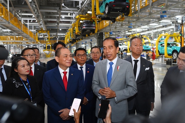 Tổng thống Indonesia thăm tổ hợp nhà máy Vinfast - Ảnh 2.