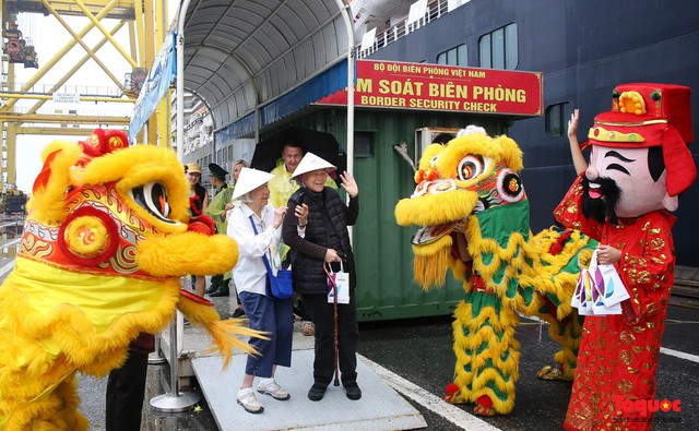 Đà Nẵng đón hơn 2.000 khách du lịch bằng tàu biển - Ảnh 5.