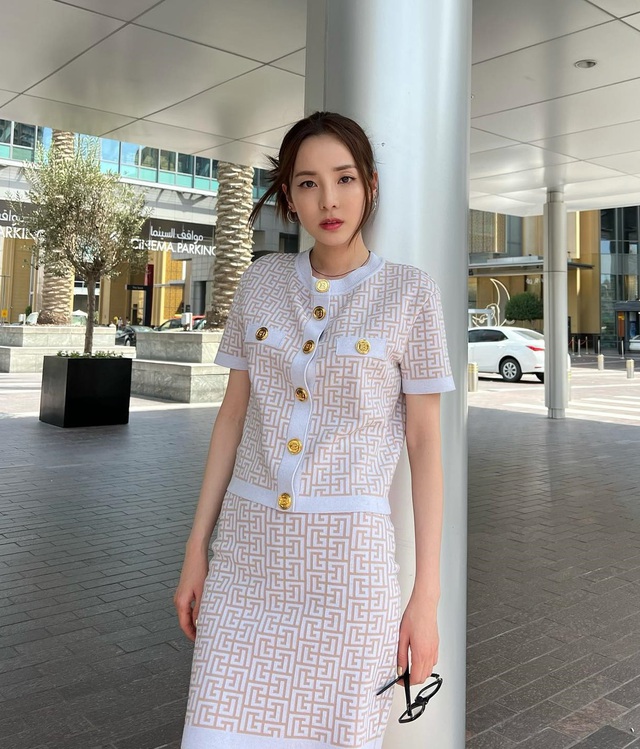 Thời trang của mỹ nhân 40 tuổi Sandara Park: Luôn trẻ trung và ngọt ngào, chị em mọi độ tuổi đều có thể học hỏi - Ảnh 8.