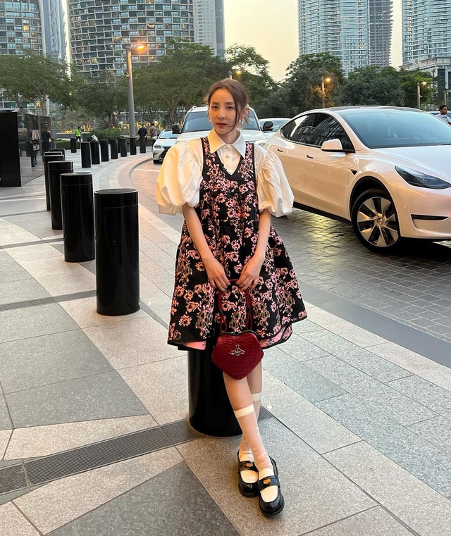 Thời trang của mỹ nhân 40 tuổi Sandara Park: Luôn trẻ trung và ngọt ngào, chị em mọi độ tuổi đều có thể học hỏi - Ảnh 7.