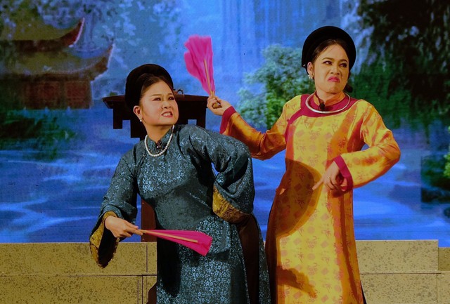 Sau 37 năm, sân khấu Chèo lại dựng vở về nữ sĩ Hồ Xuân Hương - Ảnh 2.