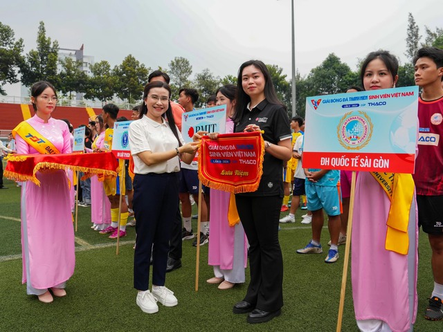 Sôi động lễ khai mạc giải bóng đá Thanh niên Sinh viên Việt Nam lần II - Ảnh 4.