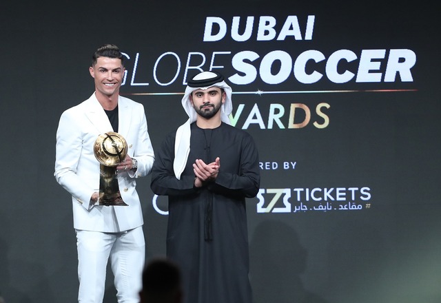 Ronaldo nhận được vinh danh ở giải thưởng mà Messi chưa từng sở hữu - Ảnh 3.