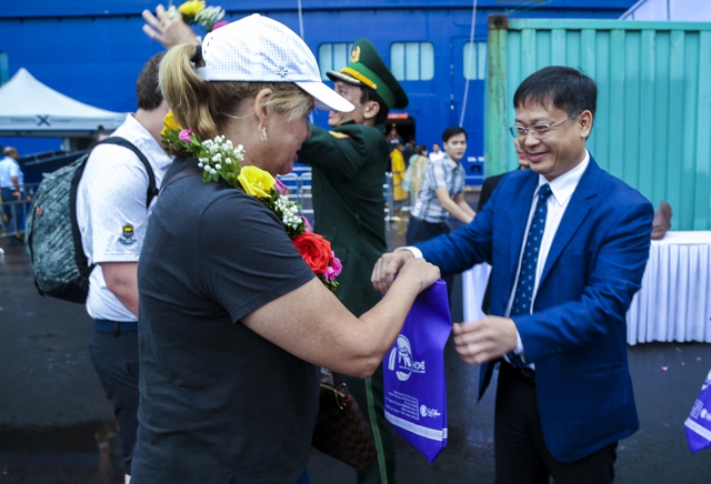 Thừa Thiên Huế đón chuyến tàu du lịch đầu tiên bằng đường hàng hải năm 2024 - Ảnh 3.