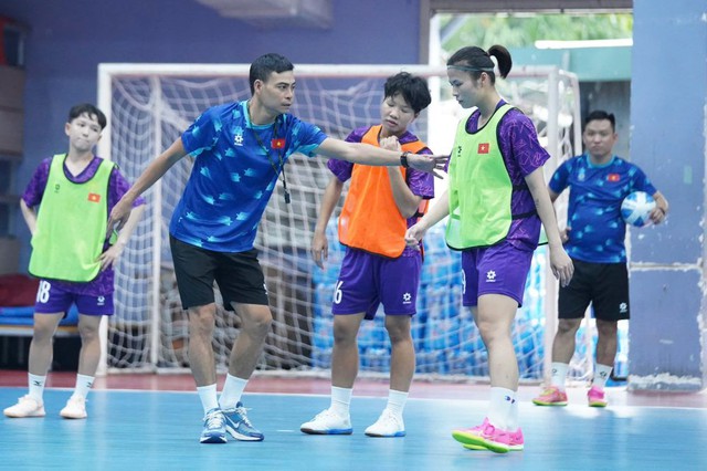 Giải Futsal Nữ Đông Nam Á 2024: Đội tuyển Futsal Nữ Việt Nam gặp Myanmar trận ra quân - Ảnh 1.