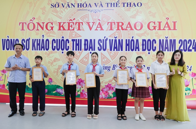 Quảng Bình: Trao giải vòng sơ khảo Cuộc thi Đại sứ Văn hóa đọc năm 2024 - Ảnh 2.