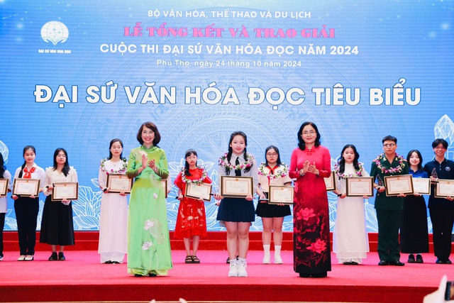 Cuộc thi Đại sứ Văn hóa đọc năm 2024: Hành trình lan tỏa, truyền lửa tri thức    - Ảnh 3.