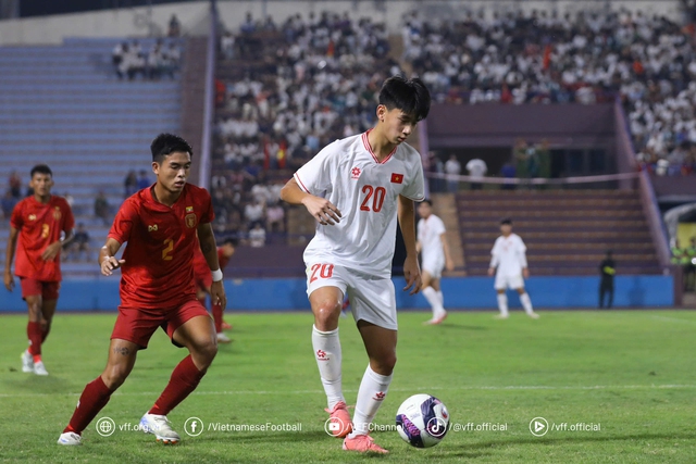 Đánh bại U17 Myanmar, U17 Việt Nam tiếp tục duy trì cơ hội cạnh tranh ngôi đầu bảng - Ảnh 2.