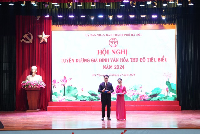 Tuyên dương 87 gia đình văn hóa tiêu biểu của Thủ đô - Ảnh 1.