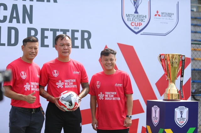 Cúp vô địch giải Đông Nam Á ASEAN Cup 2024 đã đến Việt Nam - Ảnh 1.