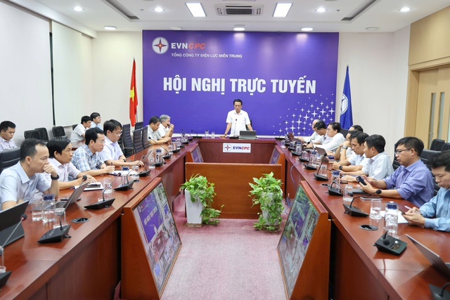 EVNCPC huy động toàn lực khẩn trương ứng phó bão số 6 - Ảnh 1.