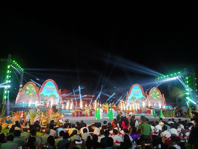 Khai mạc Festival Gạch Gốm đỏ - Kinh tế Xanh tỉnh Vĩnh Long - Ảnh 5.