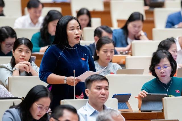 Luật Nhà giáo: Cần nhìn nhận thấu đáo về vấn đề dạy thêm, học thêm để quy định cho phù hợp - Ảnh 1.