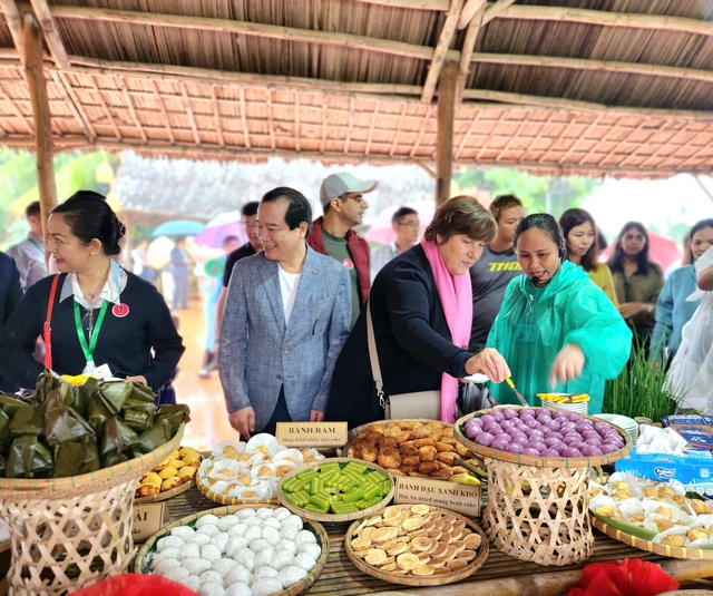 Đoàn đại biểu tham dự hội nghị quốc tế về du lịch nông thôn trải nghiệm Làng rau Trà Quế - Ảnh 2.