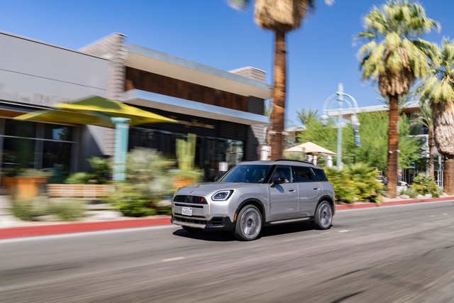 MINI Countryman hoàn toàn mới ra mắt tại Việt Nam - Ảnh 2.