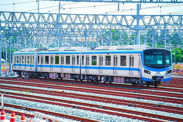 14 nhà ga của tuyến Metro số 1 đồng loạt mở cửa và sẵn sàng đón khách từ 10g ngày 22/12 - Ảnh 1.