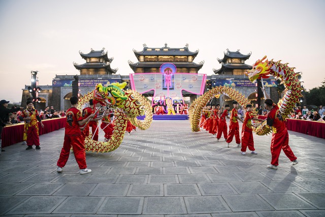 Ninh Bình: Từ Festival di sản mở ra hướng đi mới mang chiều sâu văn hóa, lịch sử cần có của Lễ hội - Ảnh 3.