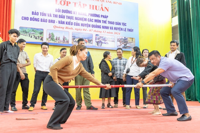 Bảo tồn và phát huy Di sản văn hóa phi vật thể của đồng bào dân tộc thiểu số:Bài 2: Thuận lợi và thách thức trong việc bảo tồn các giá trị văn hóa phi vật thể - Ảnh 1.