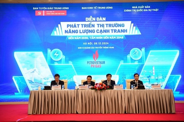 Diễn đàn “Phát triển thị trường năng lượng cạnh tranh đến năm 2030, tầm nhìn đến năm 2045” - Ảnh 1.