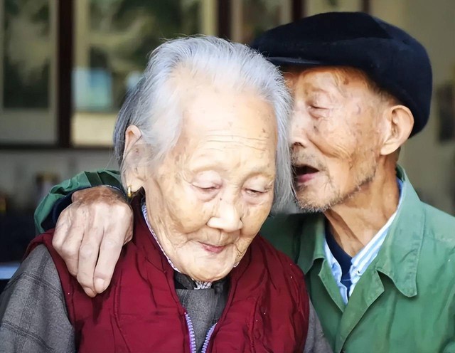 Cặp vợ chồng sống thọ hơn 115 tuổi nhờ 5 thói quen đơn giản, không phải tập thể dục hay nghỉ ngơi - Ảnh 2.