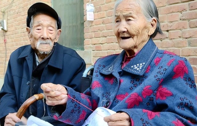 Cặp vợ chồng sống thọ hơn 115 tuổi nhờ 5 thói quen đơn giản, không phải tập thể dục hay nghỉ ngơi - Ảnh 3.