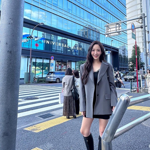 Hai kiểu áo khoác đơn giản giúp Park Min Young mặc đẹp trong mọi hoàn cảnh - Ảnh 5.