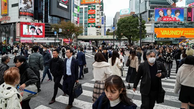 Kinh tế Nhật Bản mất ngôi vị trí lớn thứ 3 thế giới - Ảnh 1.