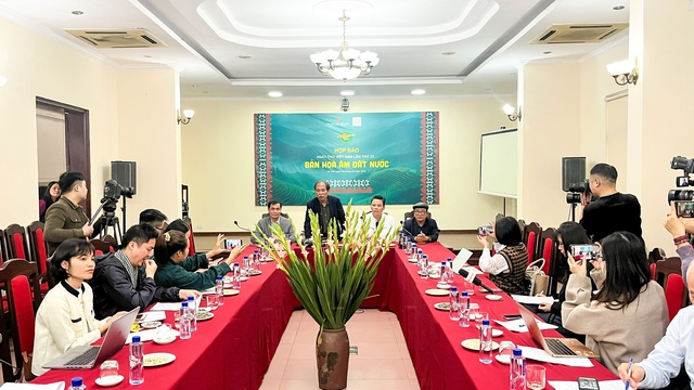 Ngày thơ Việt Nam 2024: Tôn vinh khối đại đoàn kết dân tộc - Ảnh 2.