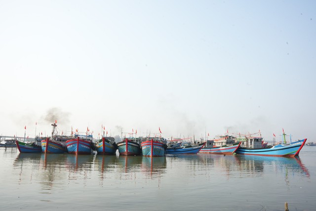 Ngư dân Thừa Thiên Huế xuất quân đánh cá vụ Nam - Ảnh 4.