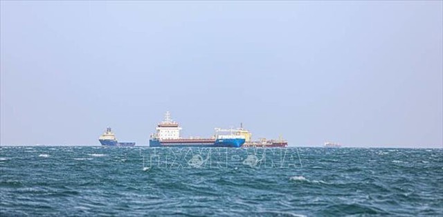 Khủng hoảng vận chuyển hàng hóa ở Biển Đỏ có thể làm tăng lạm phát toàn cầu - Ảnh 1.