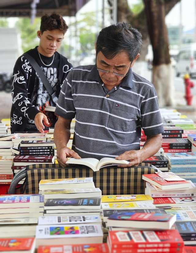 Ngày hội Văn hóa đọc Đà Nẵng 2024: Khai Xuân đọc sách – học vạn điều hay - Ảnh 2.