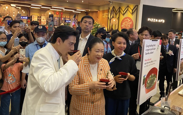 Bộ trưởng Bộ Tái thiết Nhật Bản mời gọi người Việt Nam đến du lịch và thưởng thức ẩm thực Fukushima - Ảnh 3.