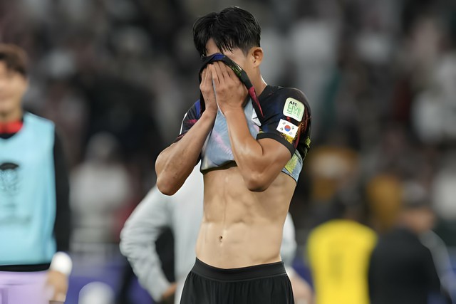 Son Heung-min không về nước sau khi Hàn Quốc bị loại khỏi Asian Cup, bỏ ngỏ khả năng chia tay tuyển quốc gia - Ảnh 2.