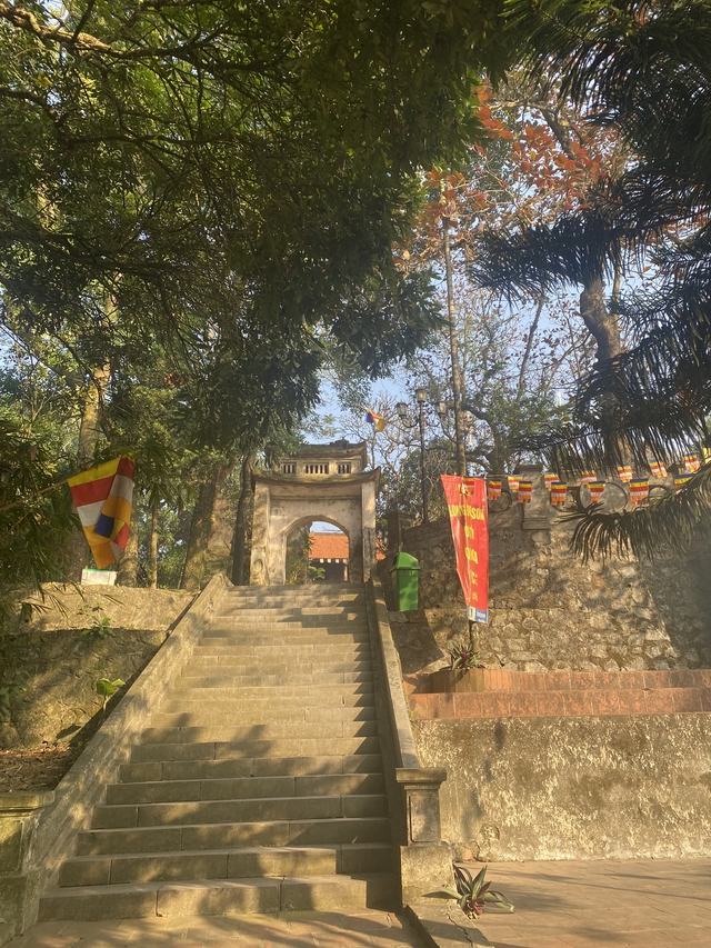 Long Đọi Sơn- ngôi chùa nghìn tuổi trên núi Rồng - Ảnh 9.