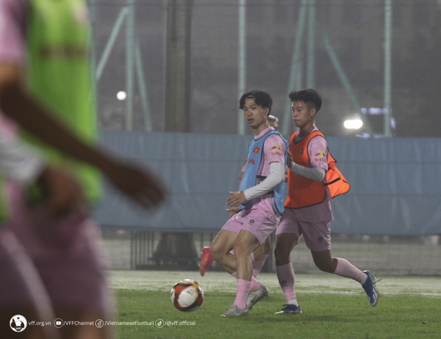 Đội tuyển Việt Nam chốt danh sách 2 trận gặp Indonesia: Loại Công Phượng, Duy Mạnh - Ảnh 1.
