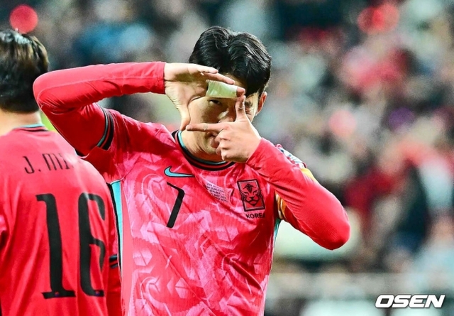 Thái Lan tạo địa chấn khi cầm hòa Hàn Quốc 1-1 ngay trên sân khách, Son Heung-min ghi bàn vẫn phải chia điểm đầy cay đắng - Ảnh 3.