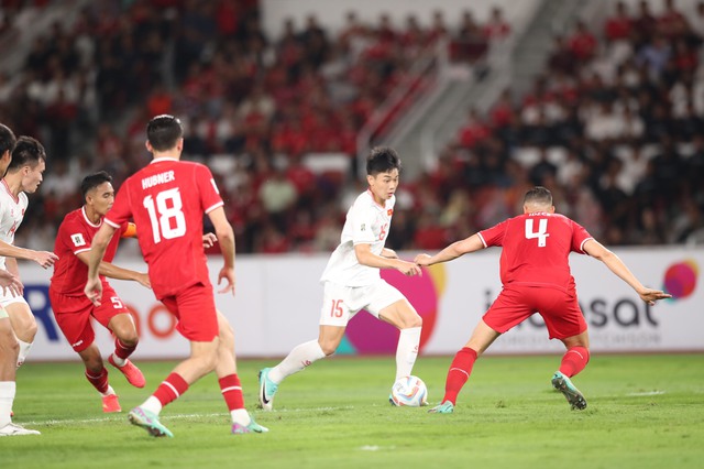 Tuyển Việt Nam nhận thất bại tối thiểu trước đội tuyển Indonesia trong trận lượt đi - Ảnh 1.
