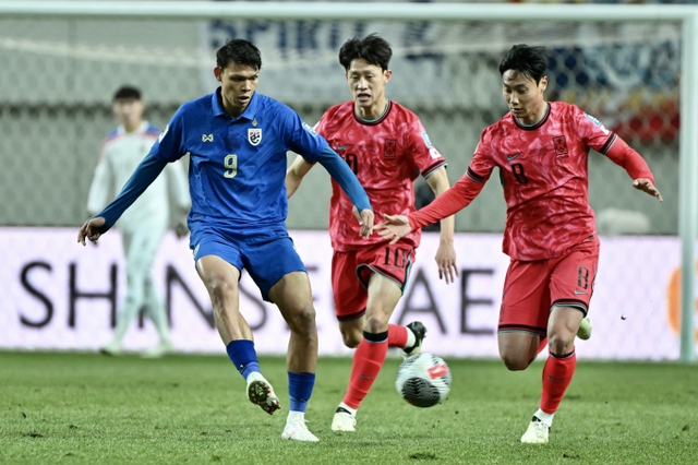 Thái Lan tạo địa chấn khi cầm hòa Hàn Quốc 1-1 ngay trên sân khách, Son Heung-min ghi bàn vẫn phải chia điểm đầy cay đắng - Ảnh 1.