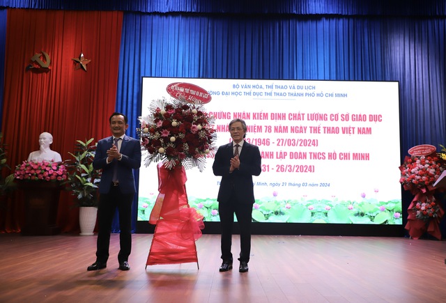 Trường Đại học Thể dục Thể thao TP.HCM đón nhận Chứng nhận kiểm định chất lượng cơ sở giáo dục - Ảnh 10.