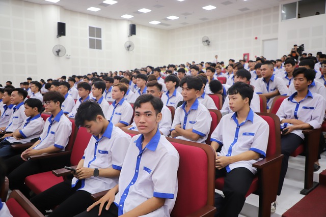 Trường Đại học Thể dục Thể thao TP.HCM đón nhận Chứng nhận kiểm định chất lượng cơ sở giáo dục - Ảnh 12.
