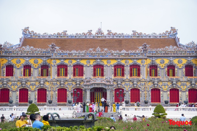 Khoảng 65.000 lượt khách sẽ đến Thừa Thiên Huế dịp lễ 30/4 - Ảnh 1.