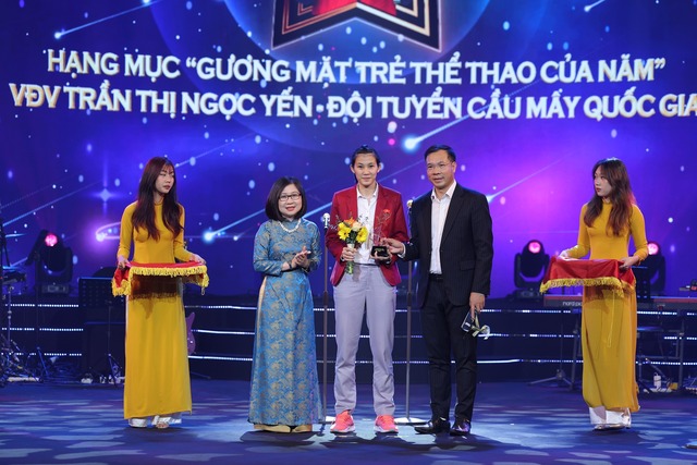 Giải Cống hiến 2024: Vinh danh nhiều gương mặt thể thao Việt Nam - Ảnh 8.