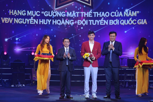 Giải Cống hiến 2024: Vinh danh nhiều gương mặt thể thao Việt Nam - Ảnh 7.