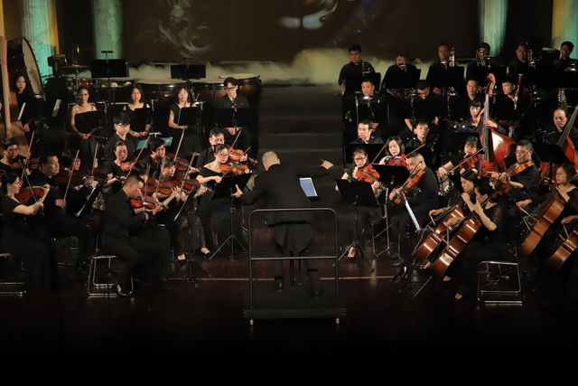 Đạo diễn Opera hàng đầu của HongKong dàn dựng vở Carmen cho Nhà hát Nhạc Vũ Kịch Việt Nam - Ảnh 1.