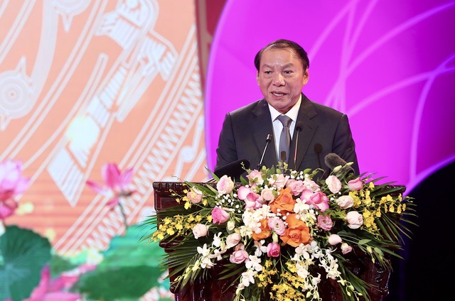 Bộ trưởng Nguyễn Văn Hùng: Công tâm, khách quan, trách nhiệm cao trong xét tặng danh hiệu NSND, NSƯT - Ảnh 2.