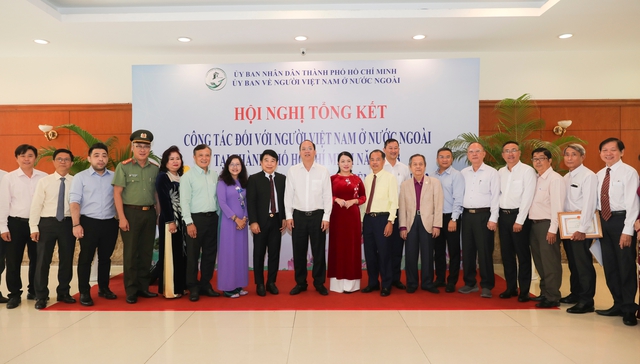 Năm 2024, tăng cường kết nối doanh nhân của TP.HCM và doanh nhân người Việt Nam ở nước ngoài - Ảnh 3.